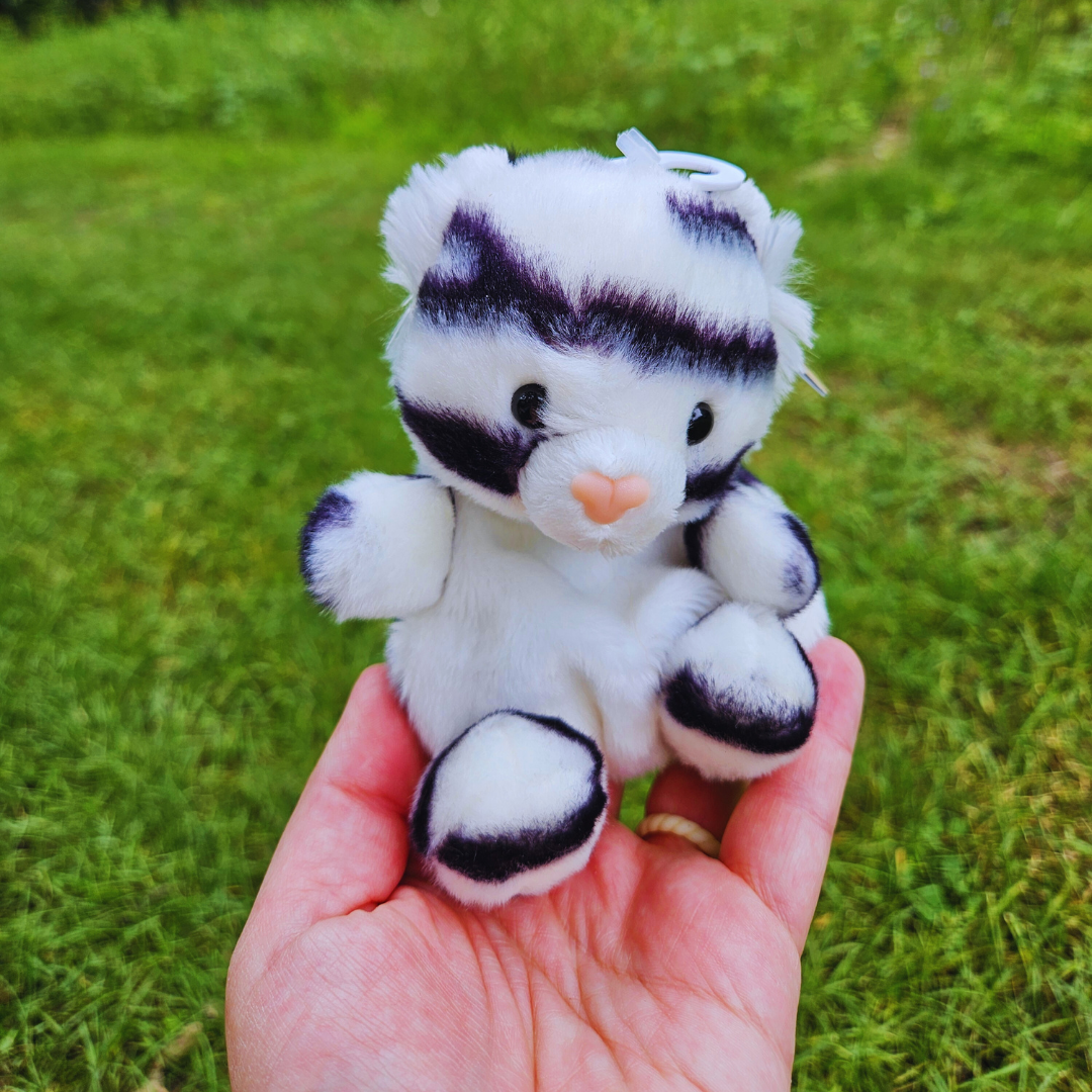 White Tiger Palm Pal