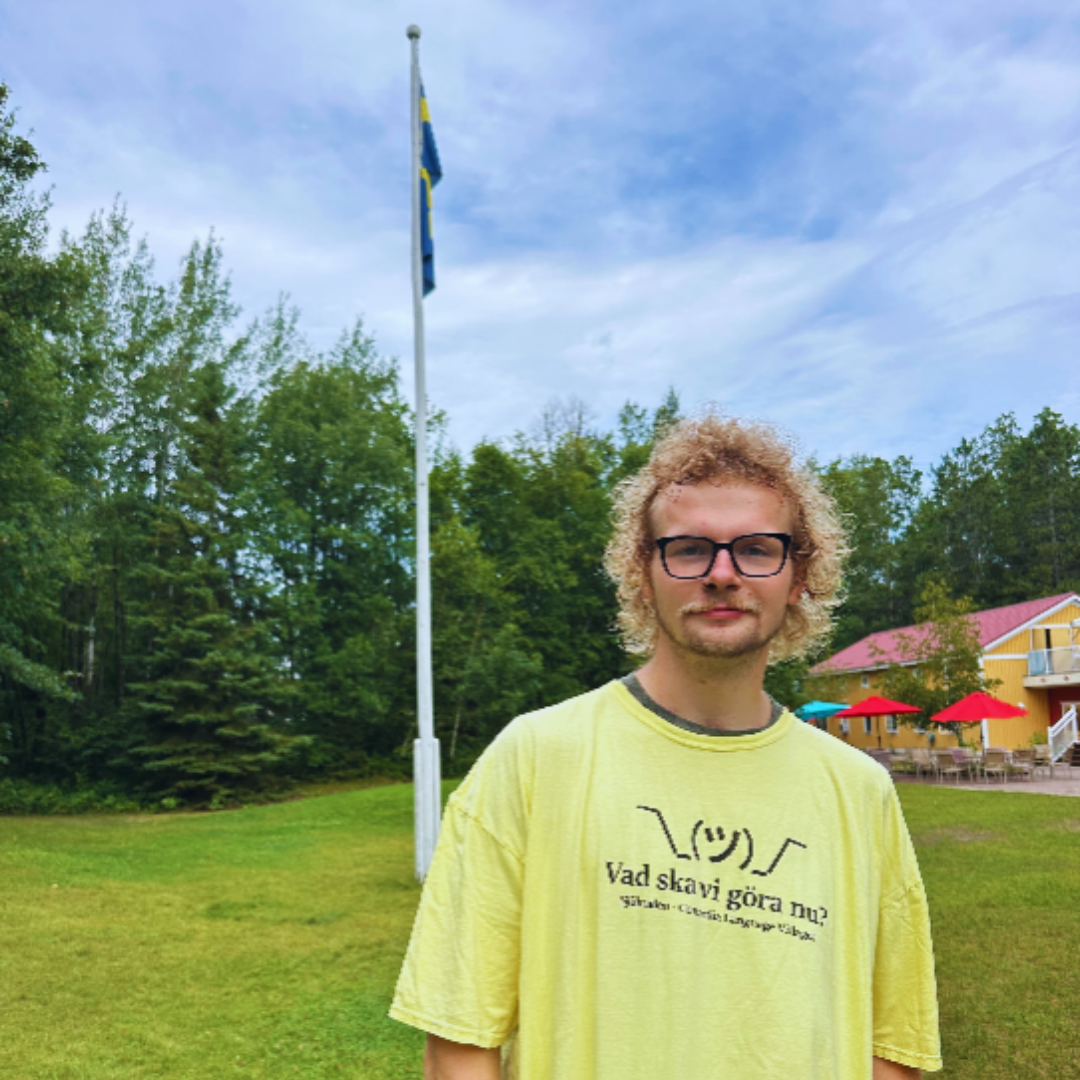 Vad Ska Vi Göra Nu? T-Shirt