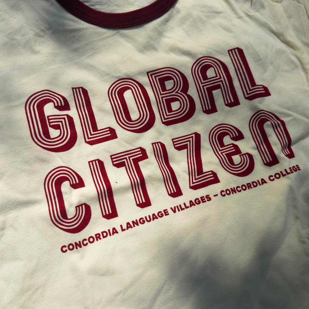 Global Citizen T-shirt : Maroon